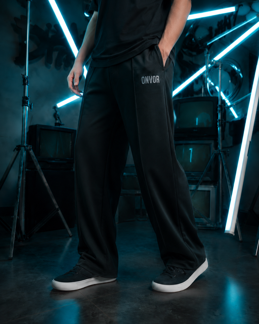 Pleated Stamp - Black
