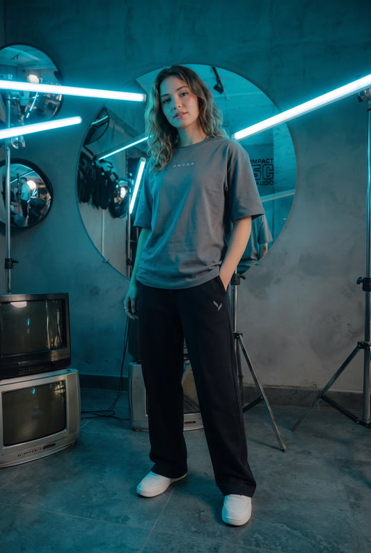 Signature Straight Fit - Black - Women